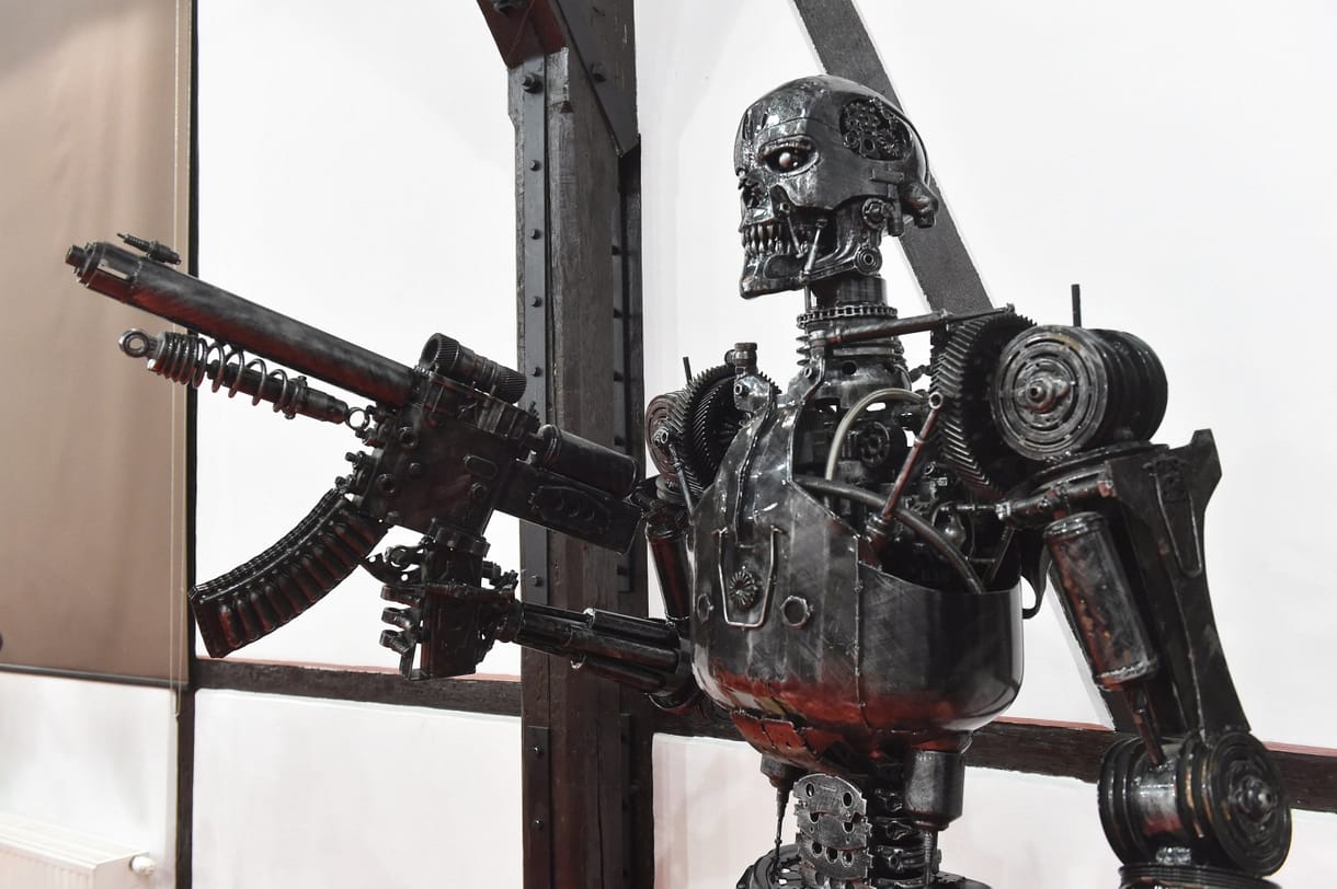 Sci-finek hangzik, de nem az: az Európai Parlament betiltaná a gyilkos robotokat