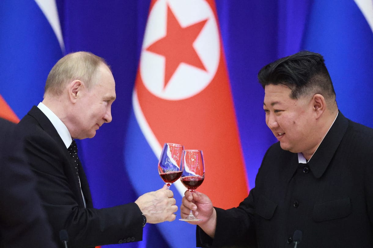 Vissza a hatvanas évekbe: hidegháborús fenyegetést jelent Putyin és Kim új egyezménye