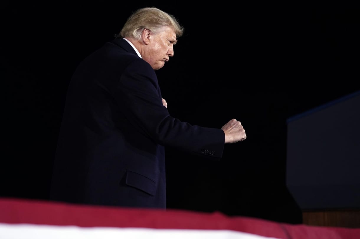 Trump azonnali felmentését követelik a demokraták