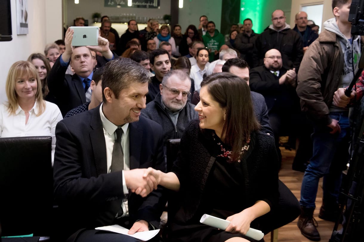 Hadházy: A történelem legnagyobb szinten szervezett kormányzati lopássorozata zajlik
