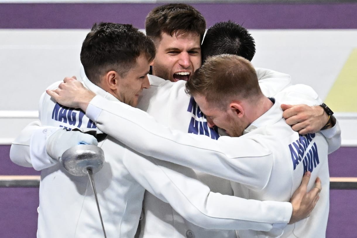 Ott a második aranyérem, olimpiai bajnok a magyar férfi párbajtőrcsapat