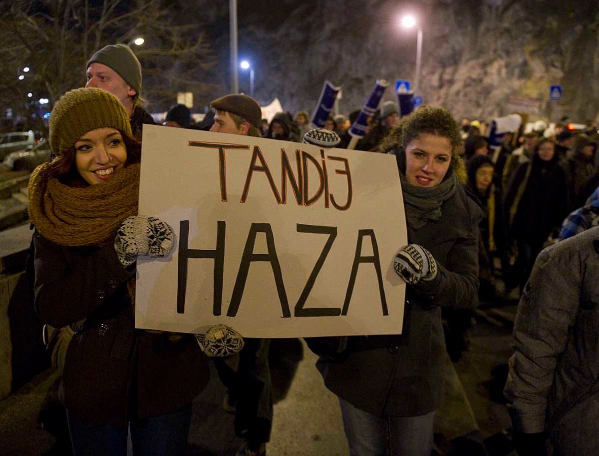 Gyerekek, a tandíj jó dolog!