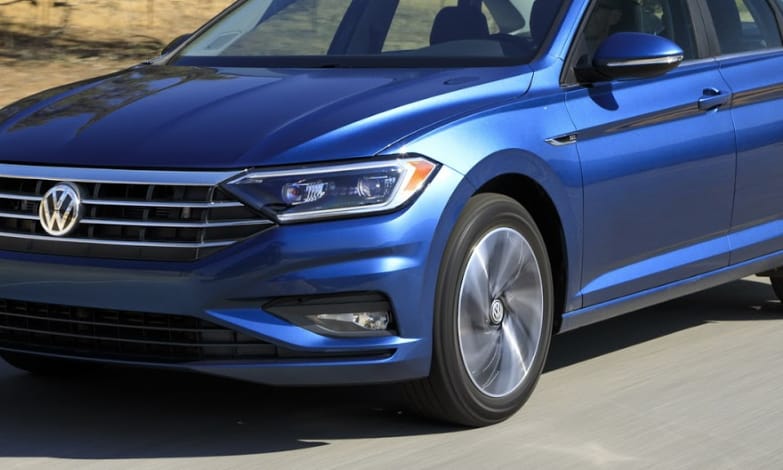 Itt az ígéretes új VW Jetta, de a Passat kistesójának van egy komoly hibája
