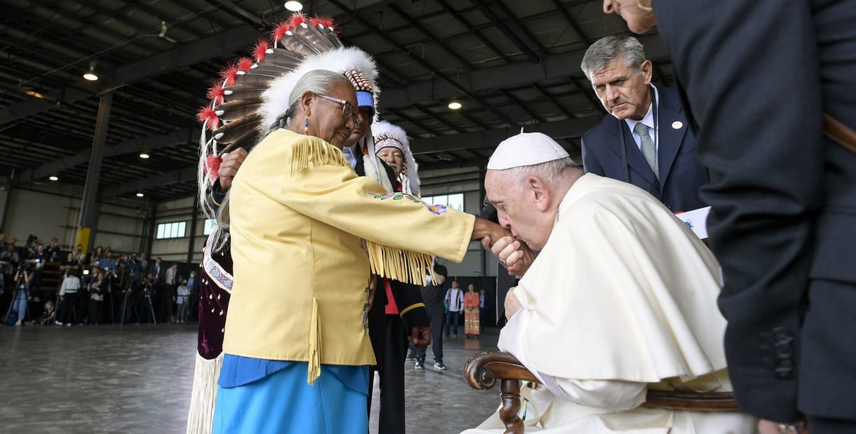 Bűnbánati zarándoklatra Kanadába utazott a pápa