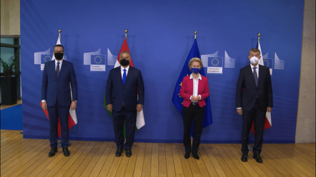 Orbán Viktor Brüsszelben tárgyal