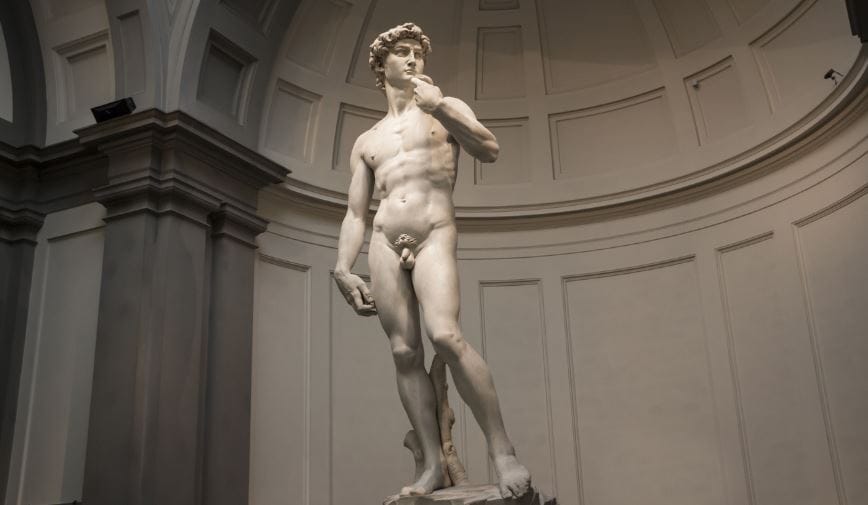 Megmutatta Michelangelo „pornográf” Dávid szobrát a hatodikosoknak: kirúgták