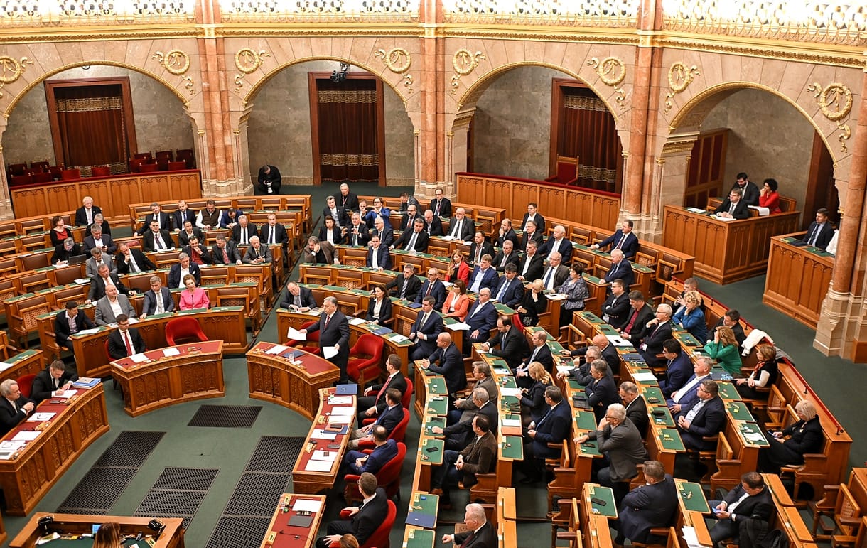 Svéd NATO-csatlakozás: Kövér összehívta hétfőre a rendkívüli parlamenti ülést, más kérdés, hogy elmegy-e rá a Fidesz