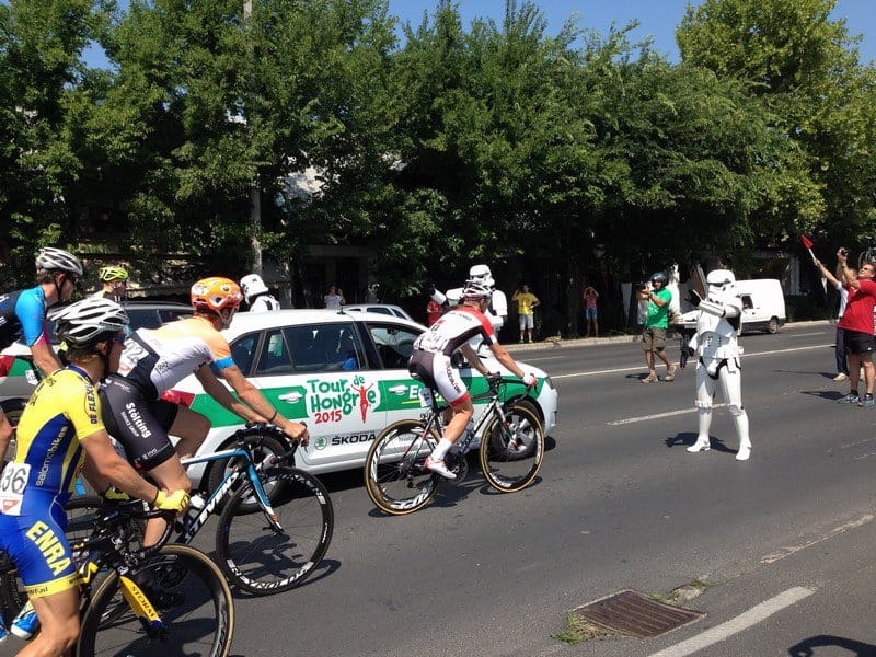 Darth Vader és rohamosztagosai zavartak meg egy hazai sporteseményt