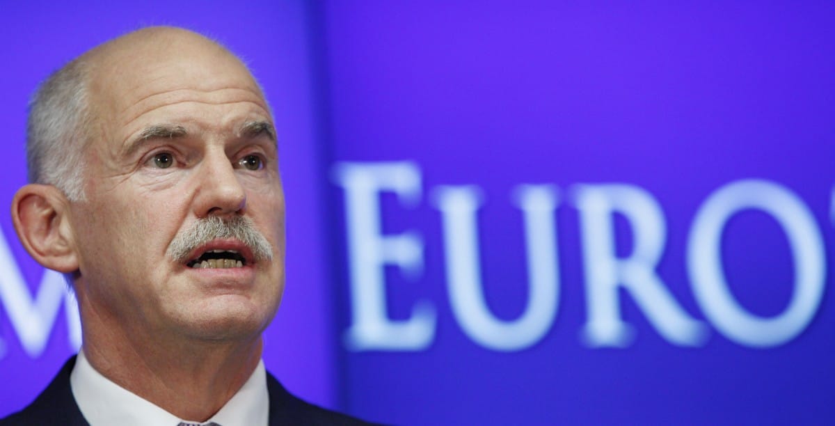 Itt a csőd: leminősítette Görögországot a Moody's