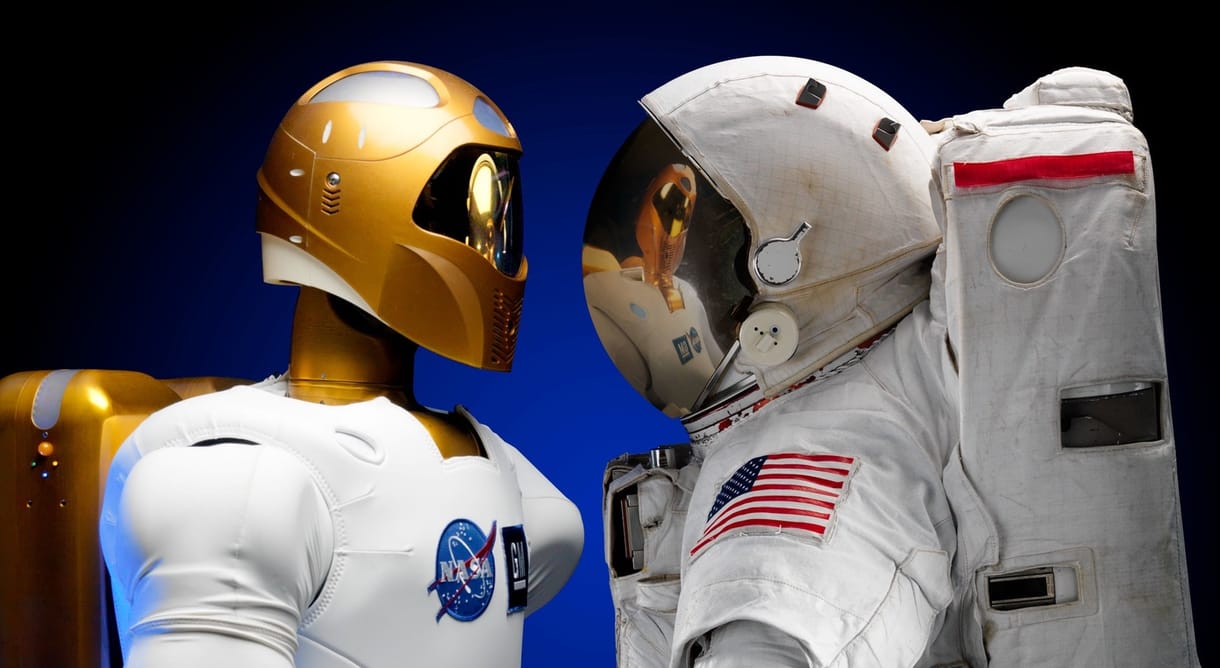 Van menőbb, mint a NASA ruhája: bemutatták a SpaceX szkafanderét