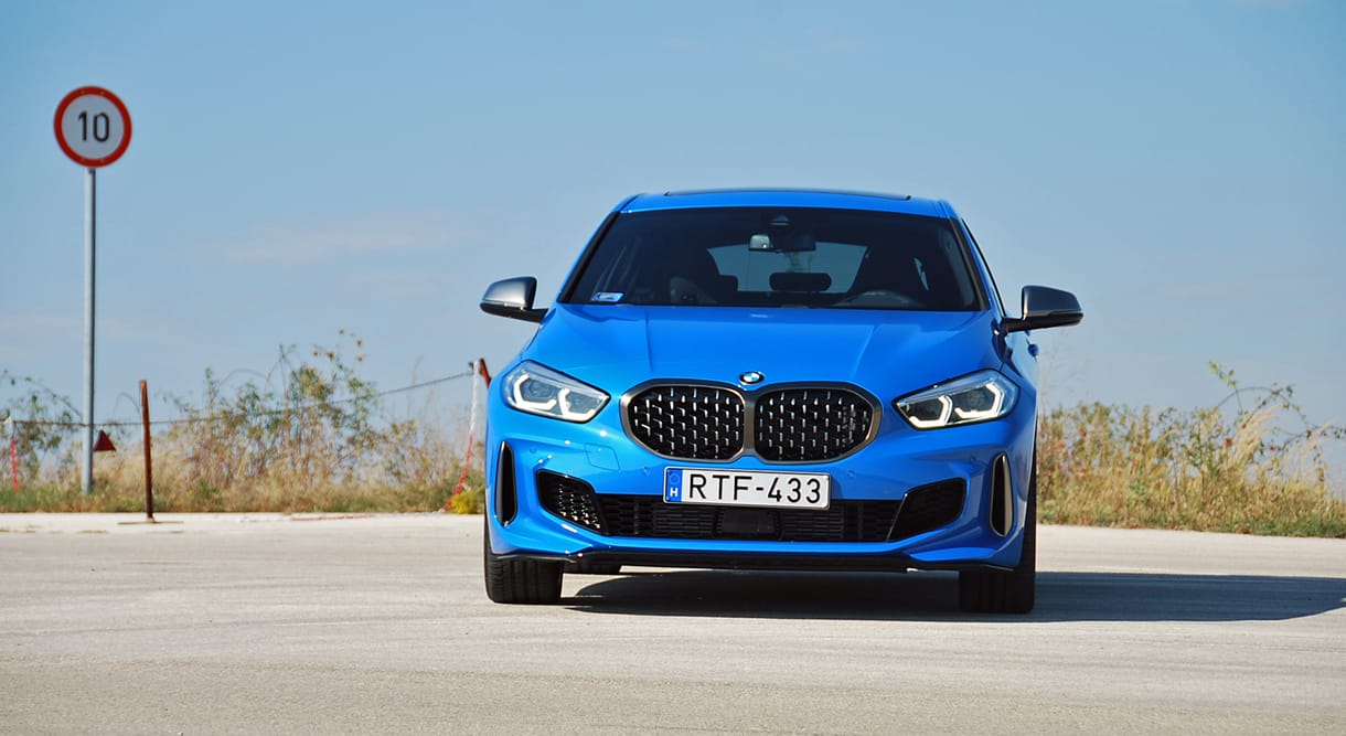 Vezettük az új BMW 1-est, amiről a rajongók előre lemondtak