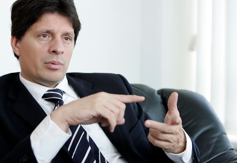 Egy magyar bankár miatt támadt gond az EU-ban