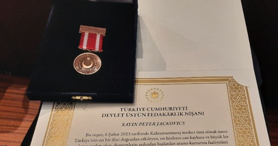 A török elnöktől kapott magasrangú elismerést a Hunor-mentőcsapat