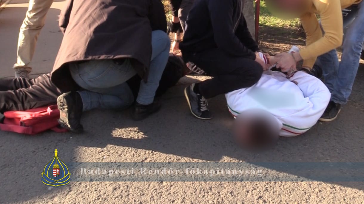 Óbudán és Kispesten árulták a kábítószert a most elfogott drogkereskedők – videó
