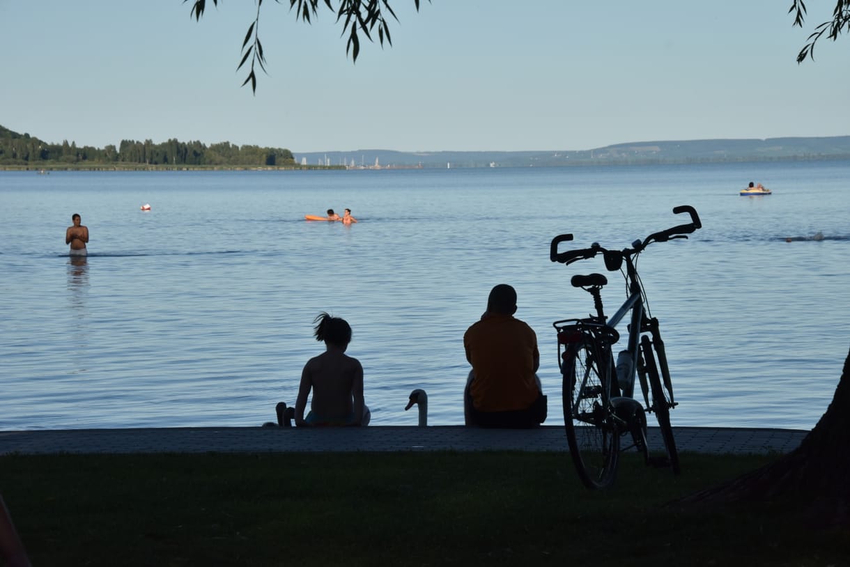Van, ahol majdnem 30 fokos már a Balaton, de nem ott, ahol az OMSZ méri