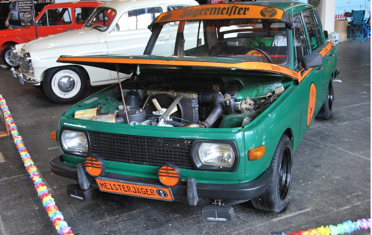 2000 autó, motor egyszerre. Komoly túra az idei tuningshow is - galéria