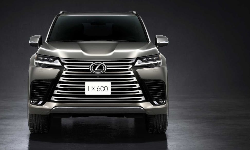 Biturbó V6-os motorral érkezett meg a vadonatúj Lexus LX 600