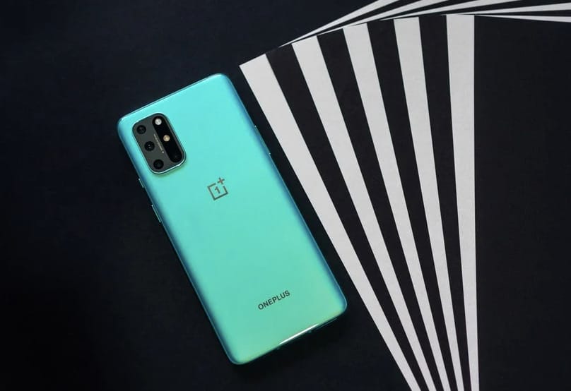 Kulcsspecifikációk szivárogtak ki a OnePlus 9-ről