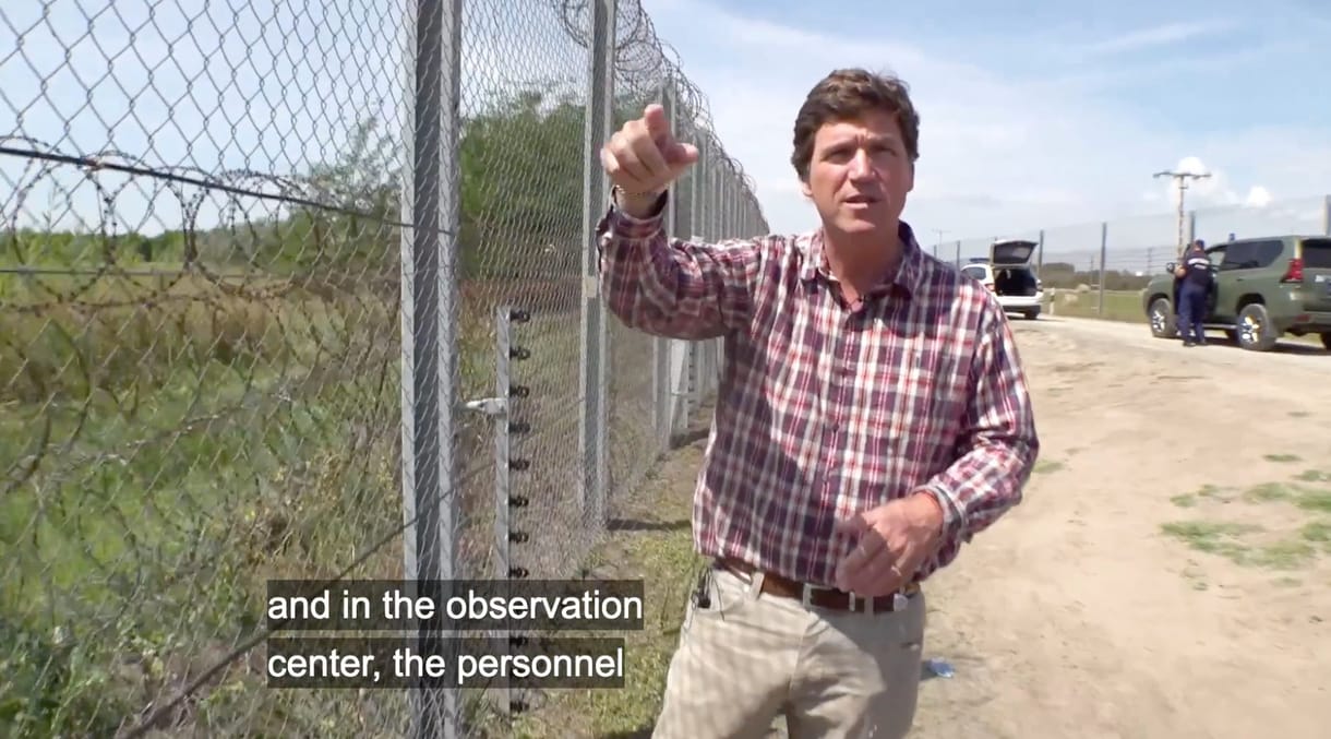 Kijött Tucker Carlson Magyarország-riportfilmje, amely akár a Fidesz kampányfilmjének is elmenne