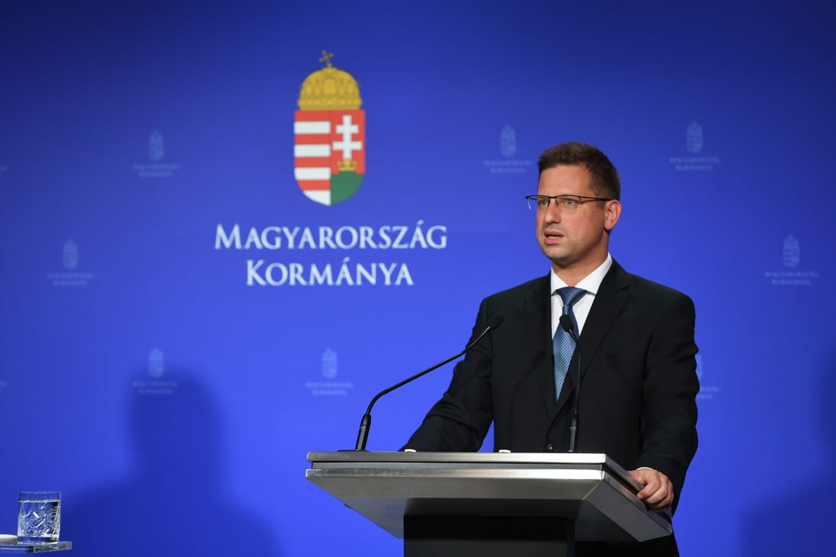 Gulyás Gergely: A kormány havi másfél millió forintig engedné a katás adózást