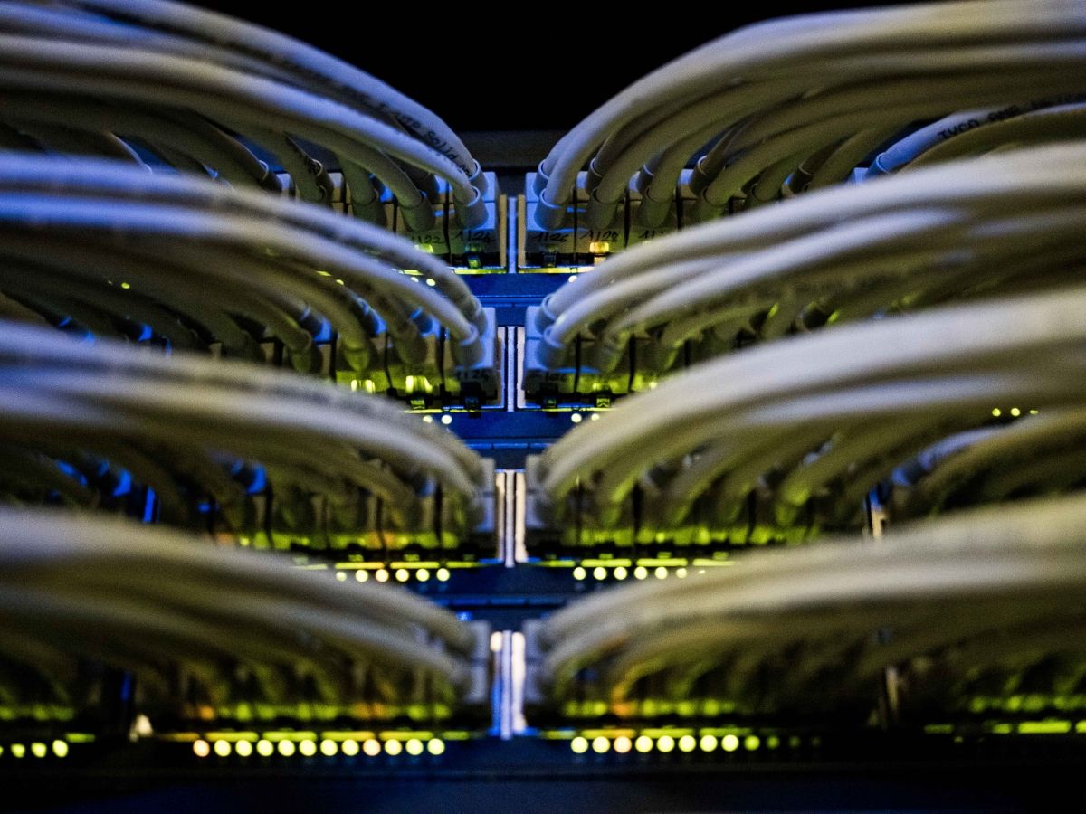 200 ezer digitális analfabétának indít programot a kormány