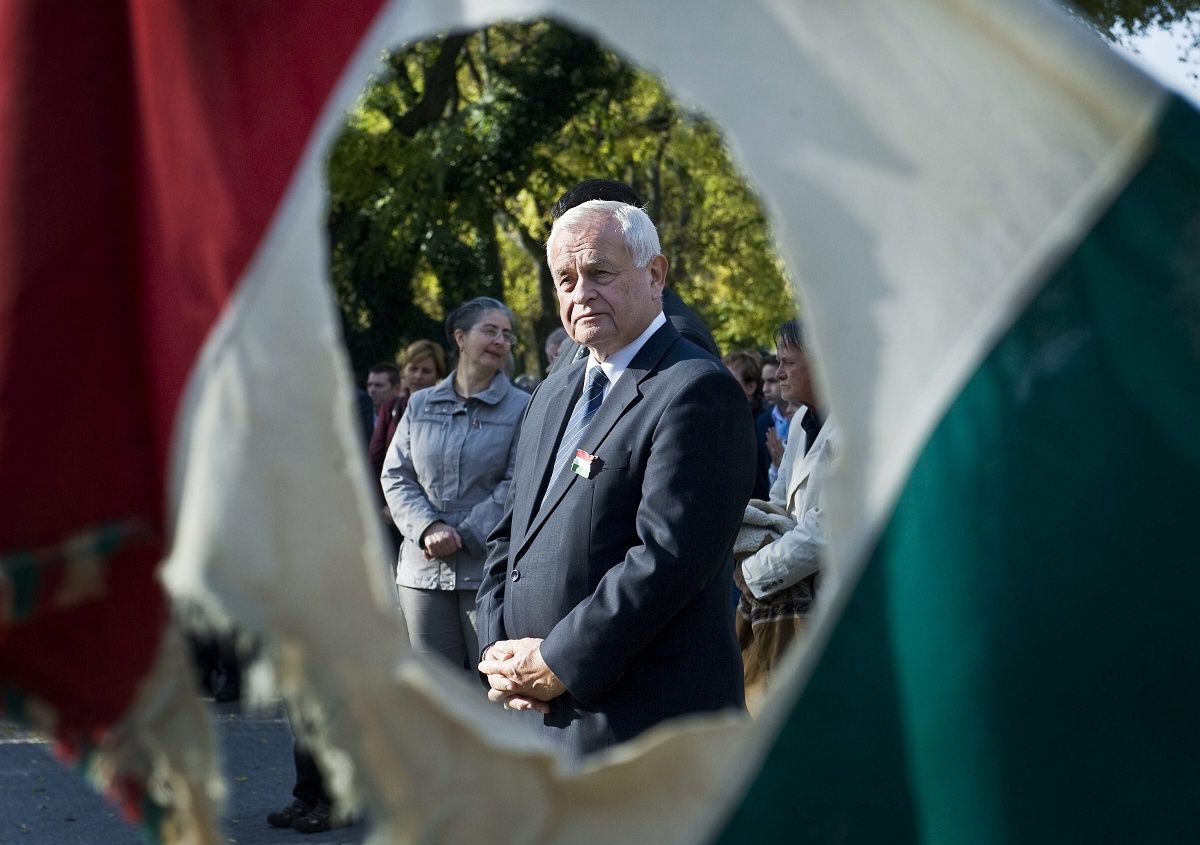 Kitiltási botrány: Harrach Péter pár erős mondattal mindent helyretesz