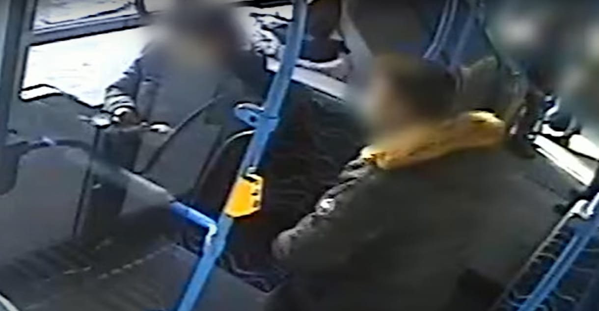 Fennállt a bűnismétlés veszélye, letartóztatták az SZFE-maszk miatt késelő férfit