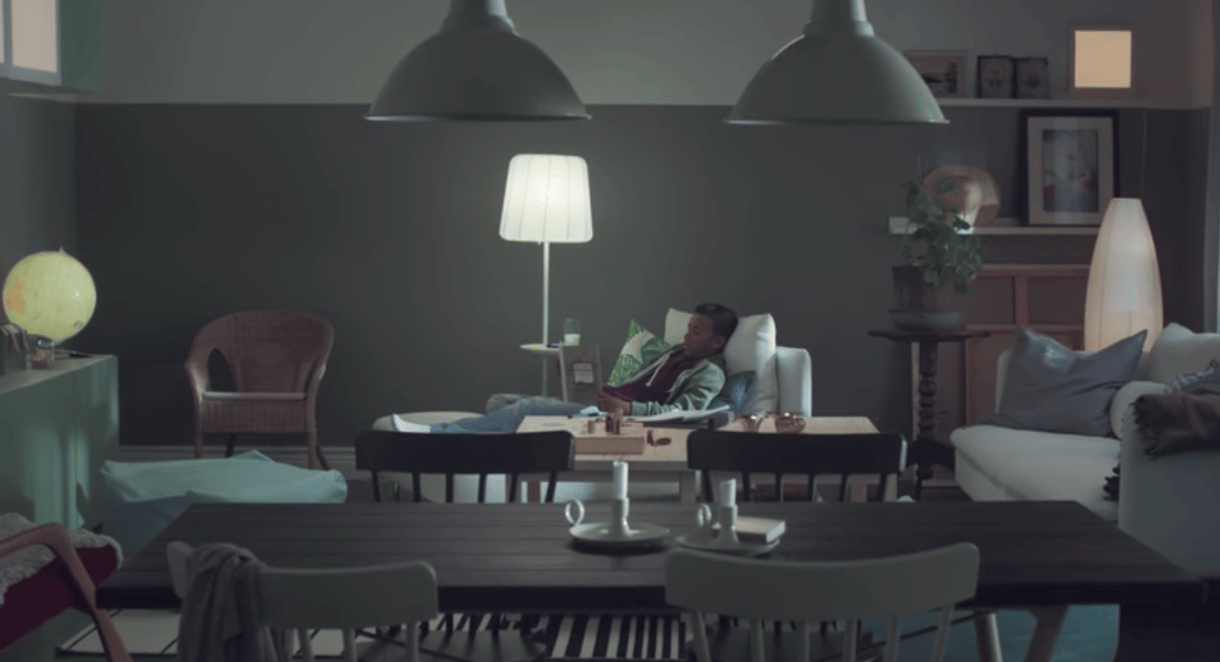 Az IKEA már megit kitalált valamit, figyelje csak az új lámpáikat