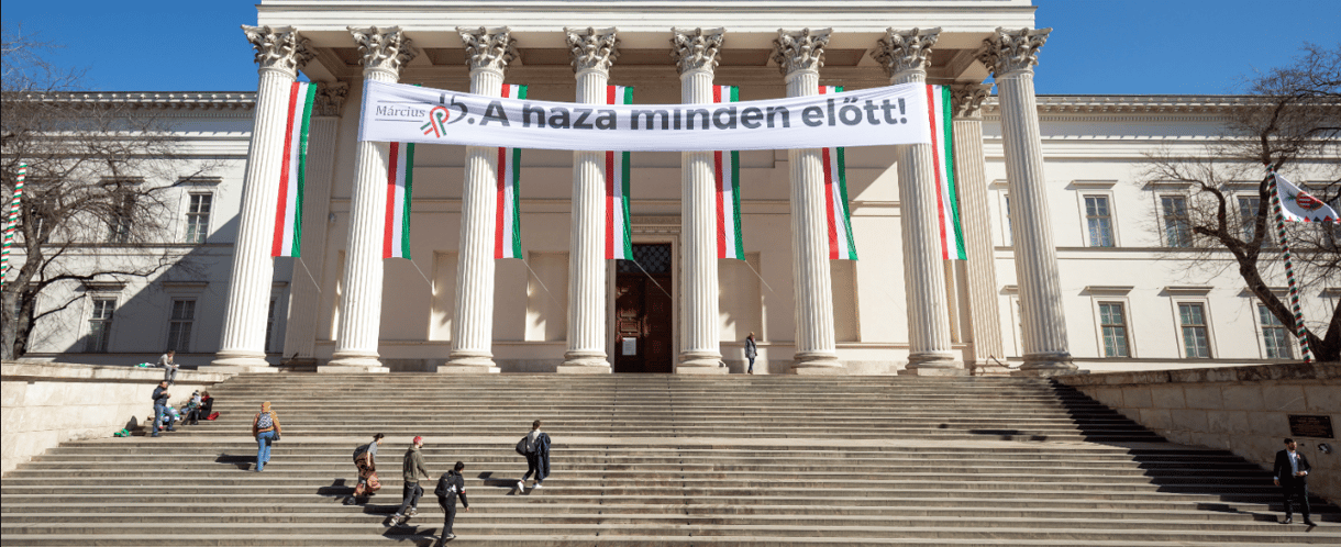 Ennyi lett az ünnepségből a Múzeumnál