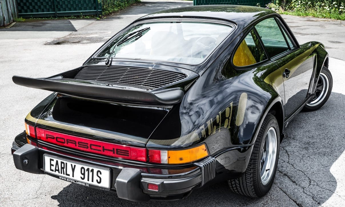 Vissza a 70-es évekbe: eladó az első Porsche 911 Turbo egyik remek példánya
