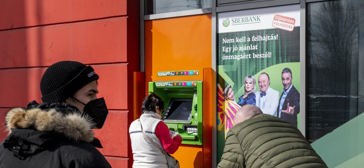 Szélhámosok próbálják lehúzni a Sberbank-csőd károsultjait