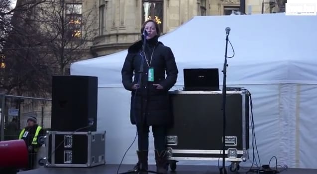 Bevállalós szónokok, gyér érdeklődés - videónk a letiltott tüntetésről