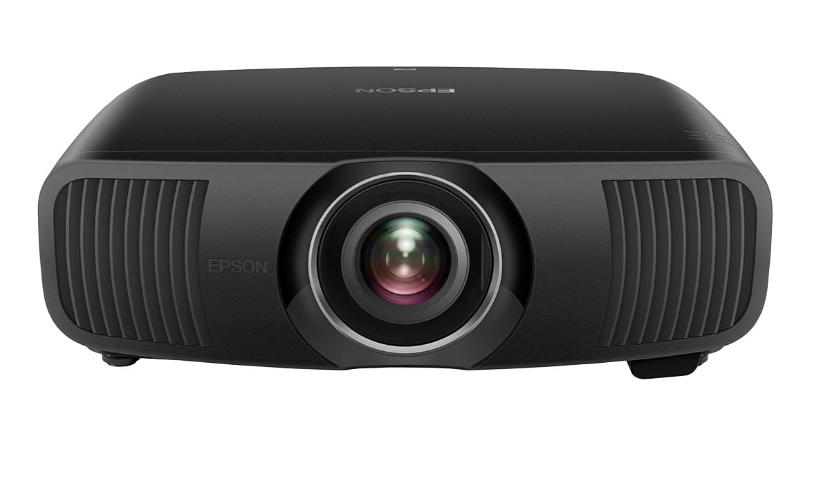 20 000 órán át működik, lézerrel, 2700 lumenes fényerővel, 4K-val és 120 Hz-cel támad az Epson új projektora
