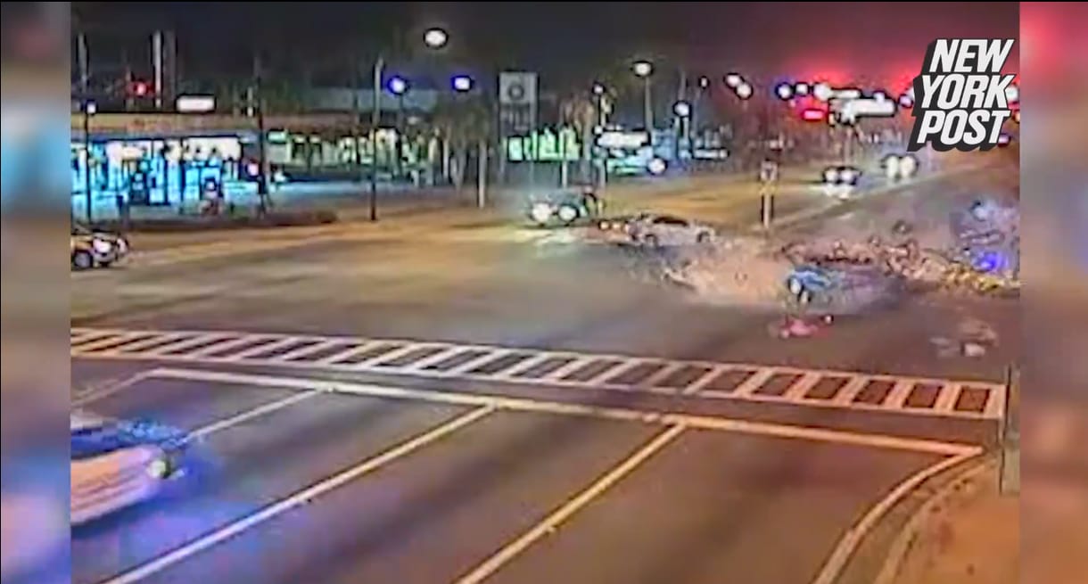 Durva balesetet okozott üldözés közben egy floridai rendőr – videó