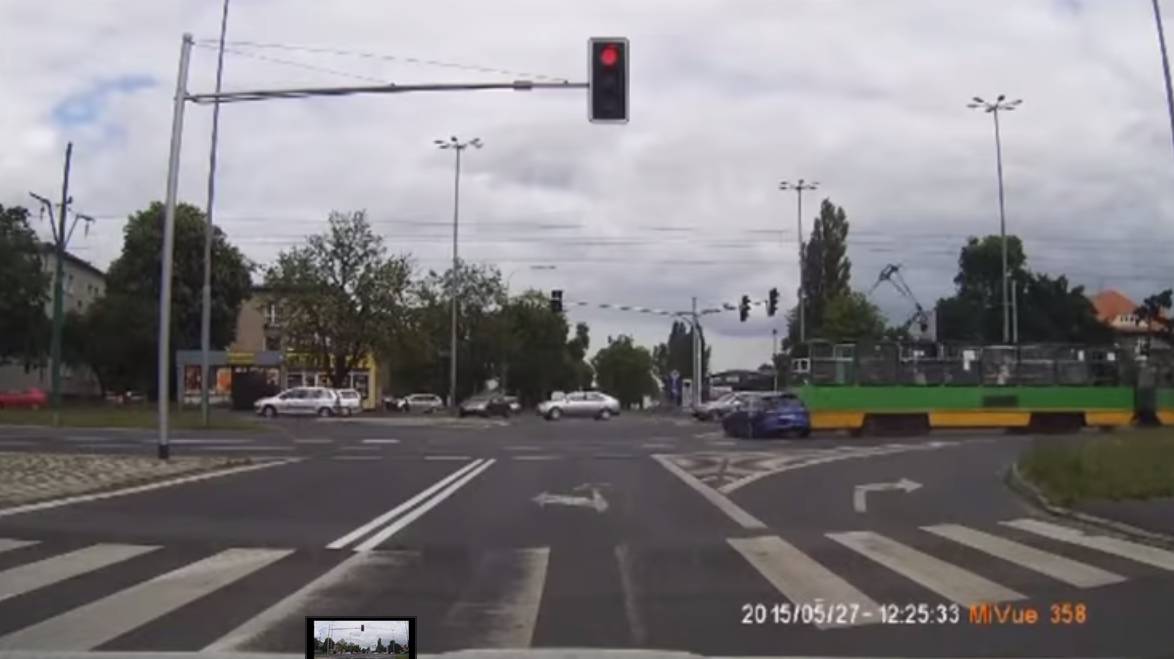 Ilyen, amikor villamossal ütközik egy Audi RS6