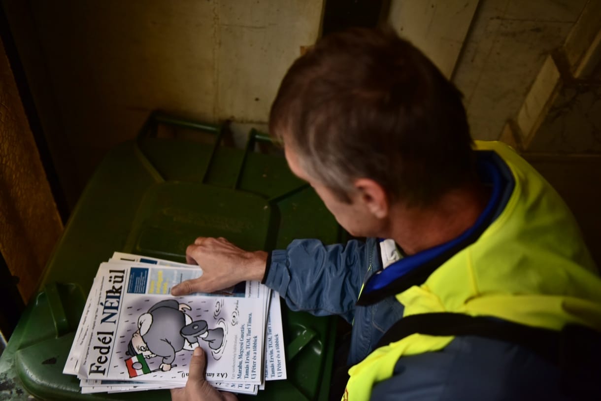 Nagy bajban vannak a Fedél Nélkül árusai