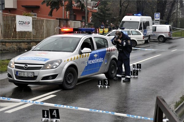 Fegyverrel dühöngött egy férfi Budán, átalmatlanná tették a rendőrök