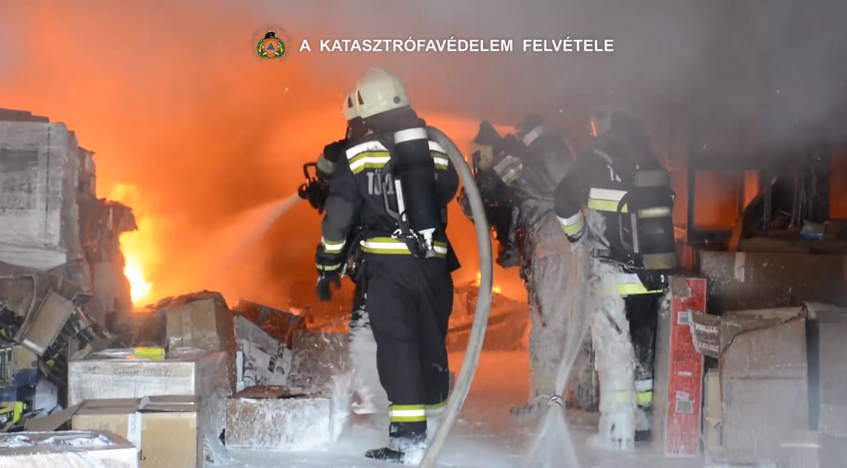 Büntetőeljárást indított a rendőrség a Seszták-közeli céget érintő tűzeset kapcsán
