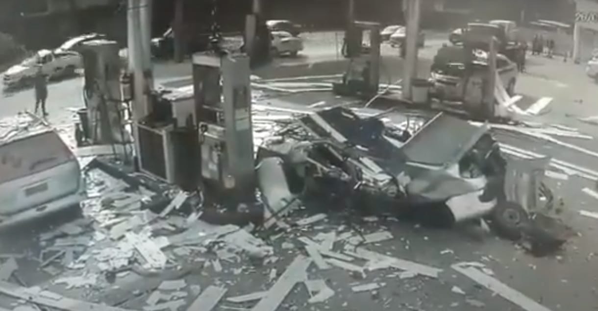 Videó: Felrobbant egy gázos autó tankolás közben egy riói benzinkúton
