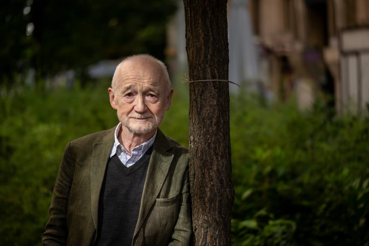 Nádasdy Ádám: Kérem az írókat, írjanak a gazdagokról!