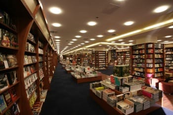 Könyvpiaci szakítás: egyedül maradt a Líra