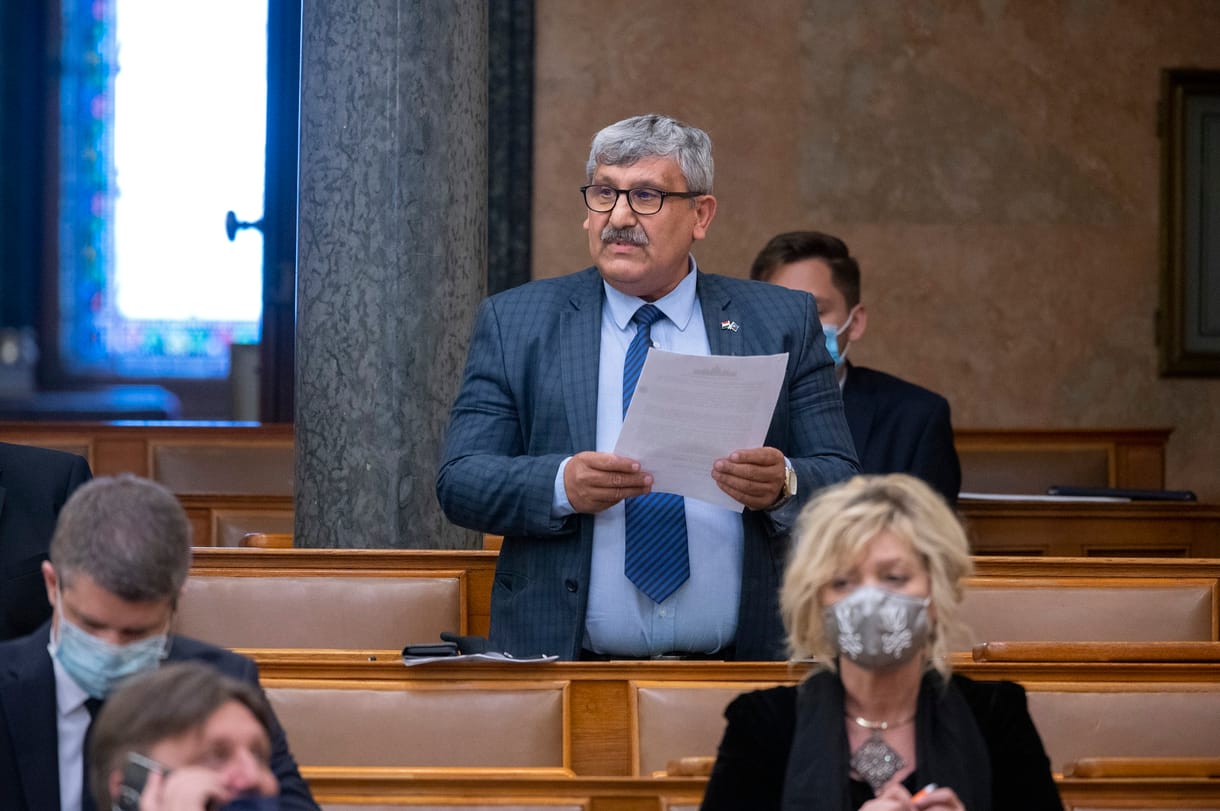Kiderült, ki ellen nyomozhatnak hűtlen kezelés miatt az Országos Roma Önkormányzatból