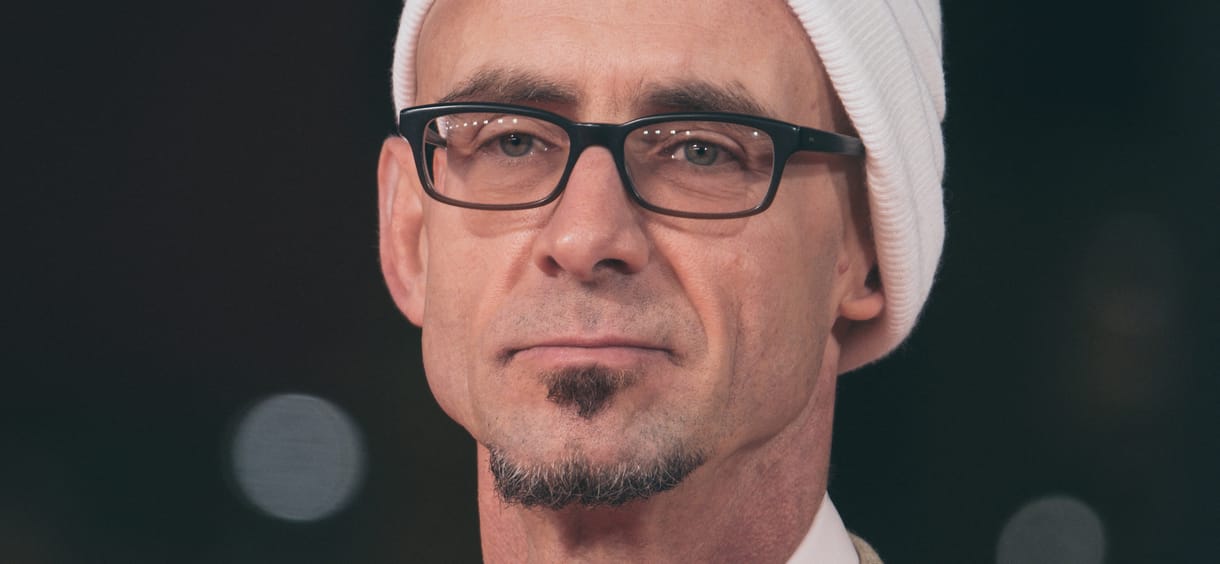 A legtöbb szereplőm egyszer csak rájön, hogy a világ más, mint hitte – interjú Chuck Palahniukkal, a Harcosok klubja írójával