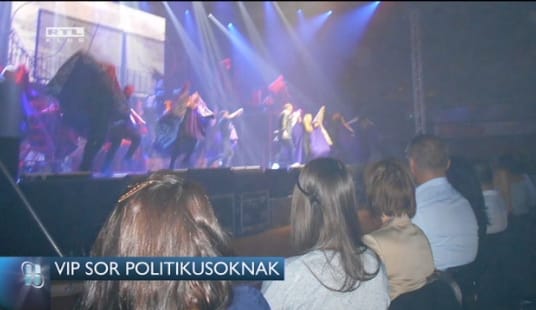 Kádár visszakacsint Pécsről: VIP sorban ültek a helyi potentátok
