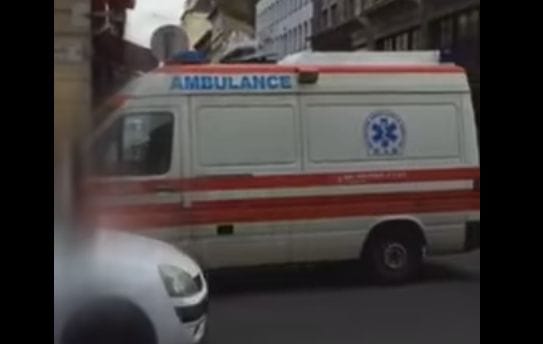 Videó: Komoly vetélytársuk akadt a gyrosozó pesti rendőröknek