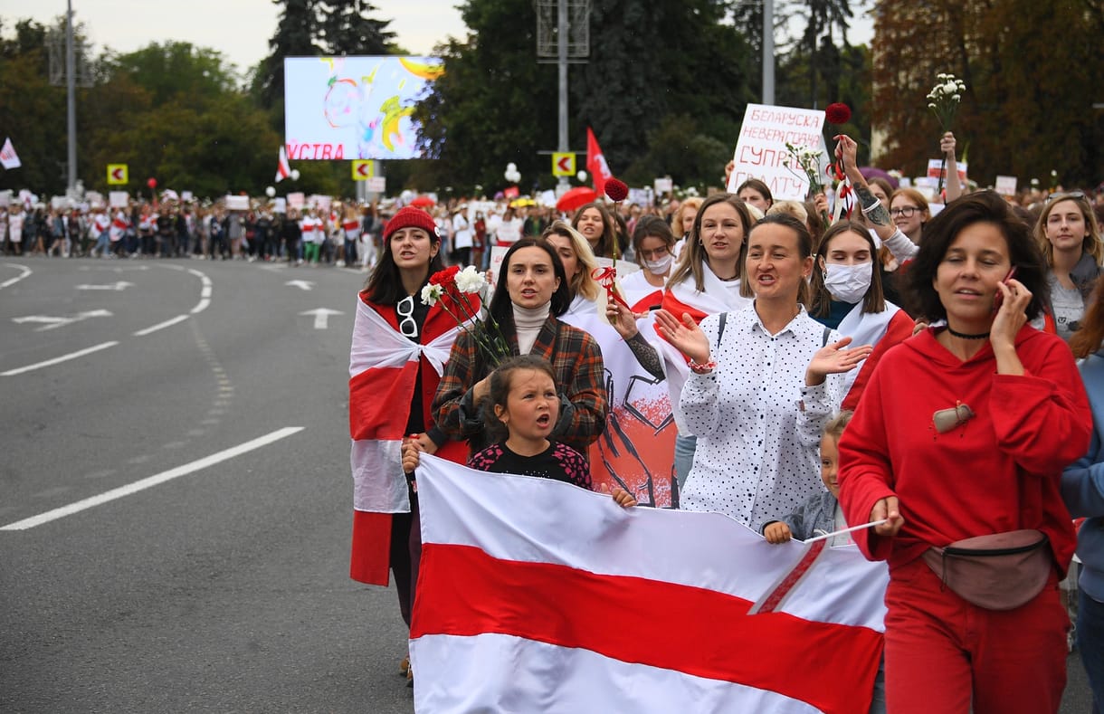 Nők ezrei tüntettek Lukasenka ellen