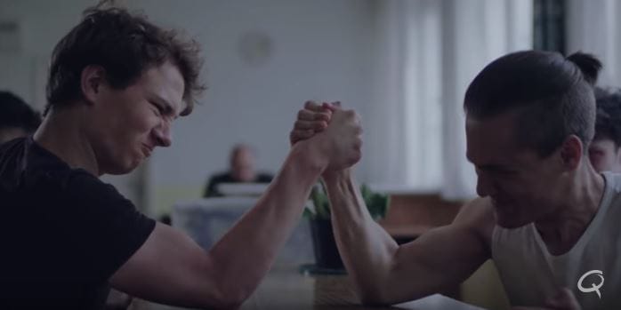 „Nem ördög az ember / Csak elmebeteg” – itt az új Quimby-klip