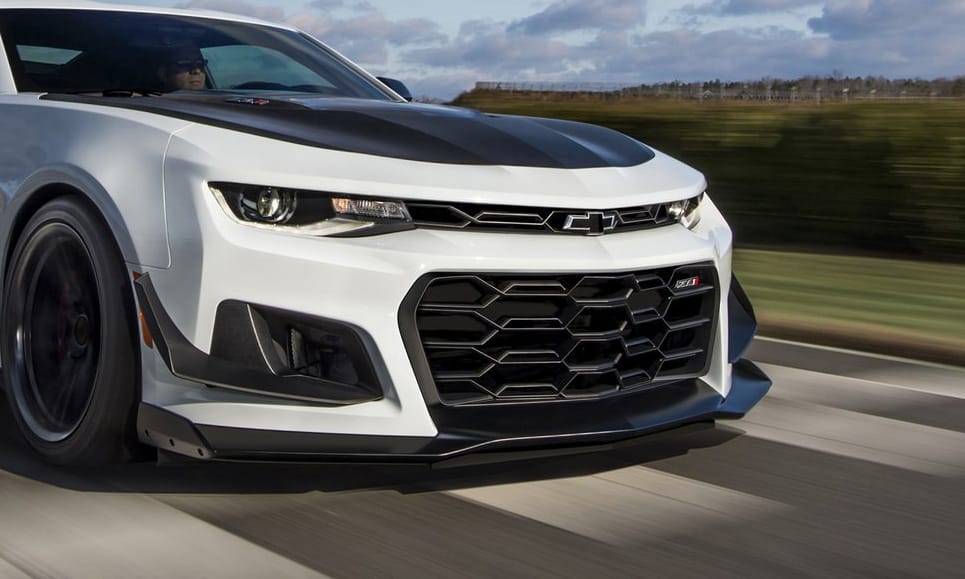 Izomautó a javából, itt a 10 fokozatú váltós új Chevy Camaro