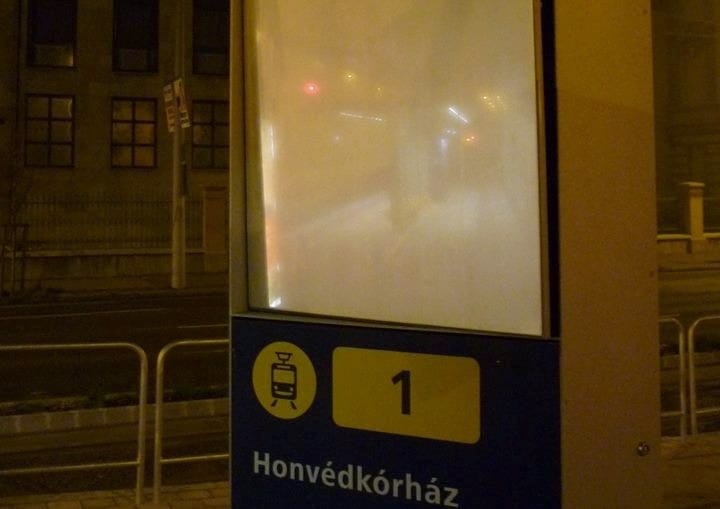 Párás tükrökre panaszkodnak a fővárosi 1-es villamos vezetői – fotók