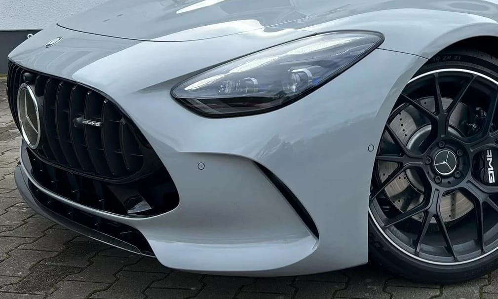 800 lóerőt ígér a legújabb Mercedes-AMG GT 63 Coupé ordító V8-asa
